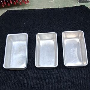 Vintage Metal Mini Loaf Pans Set Of 3 Cake Tart Tins 4.5” X 2.5” X .75”